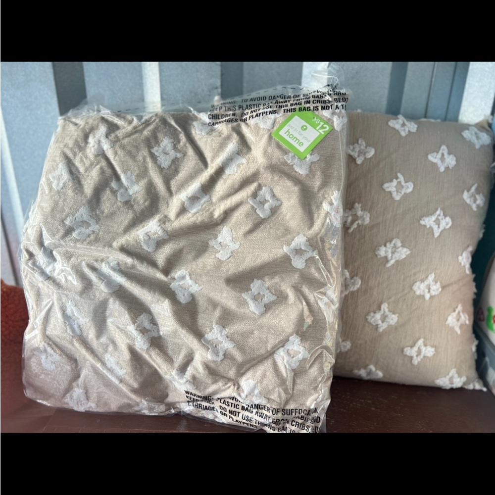 Decorative pillows